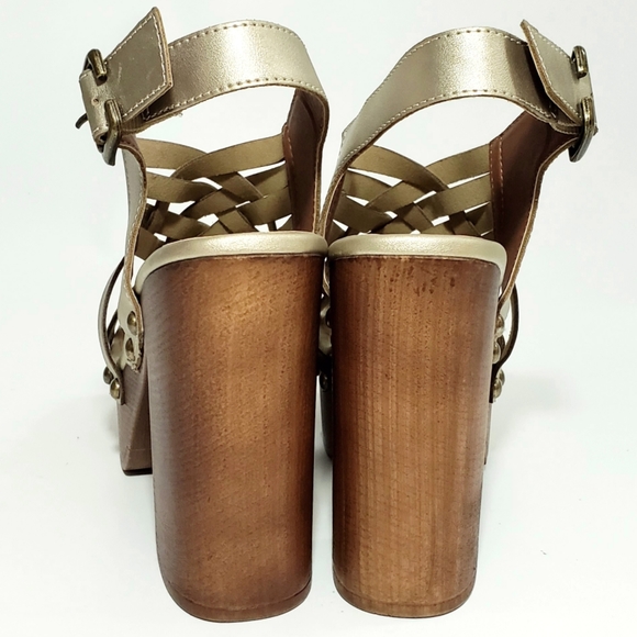 Qupid Basket Weave Platform Heel Sandals - Picture 5 of 8